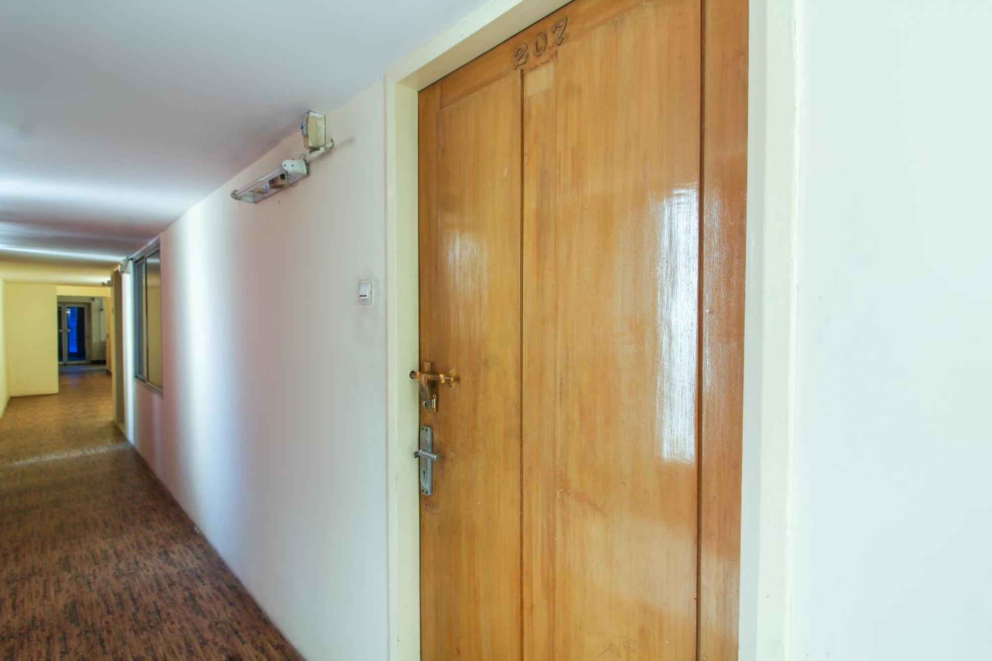 Hotel O Luxury Villas Near Begumpet Airport Hyderabad Eksteriør billede