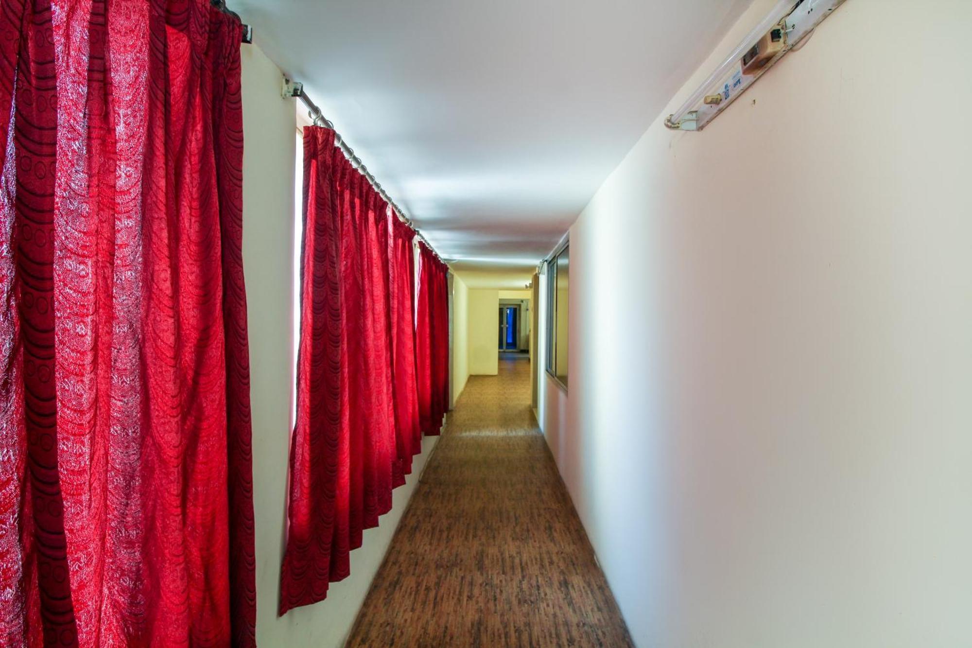 Hotel O Luxury Villas Near Begumpet Airport Hyderabad Eksteriør billede